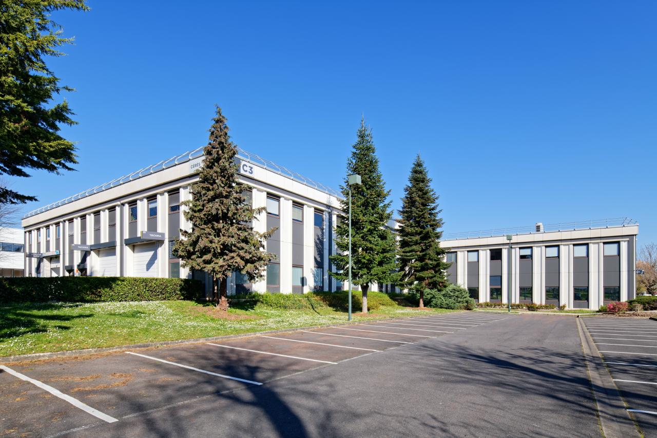 Local d'activité Cergy 597m² Location local d'activité Cergy Val-d'Oise OLACT2315713 1